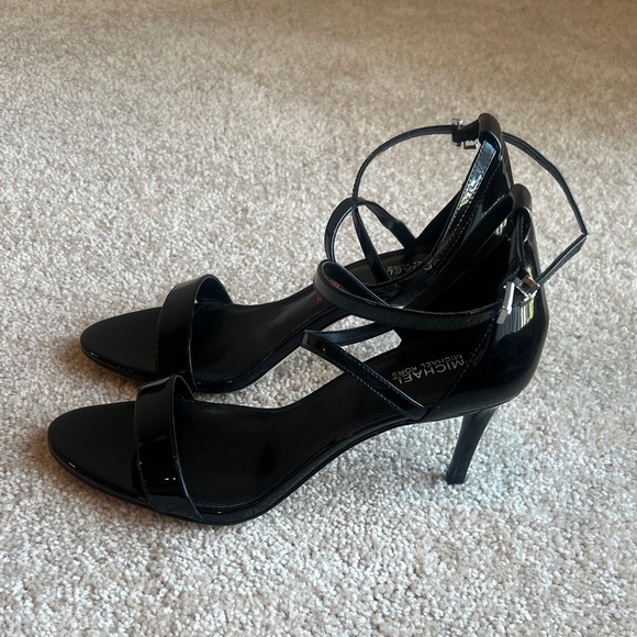 Michael Kors Patent Leather Ankle Strap Heels Black Size 8 Open Toe Stiletto - Picture 3 of 9